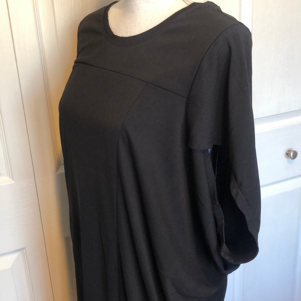 Black Dress - Picture 2 of 5
